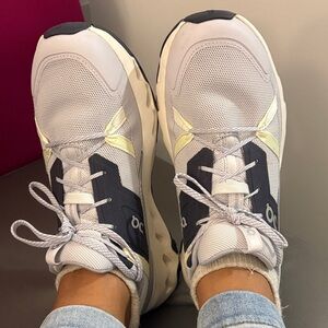 On Running Women's Navy and Light Gray Sneakers